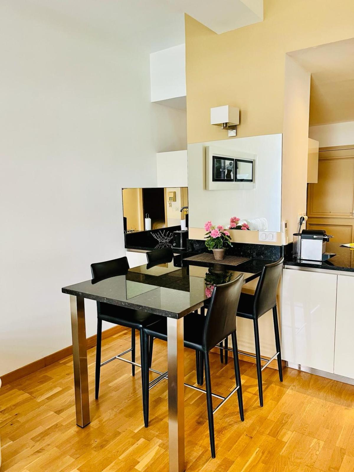 Golden Triangle 2Br/2Ba Apartment Cannes Ngoại thất bức ảnh