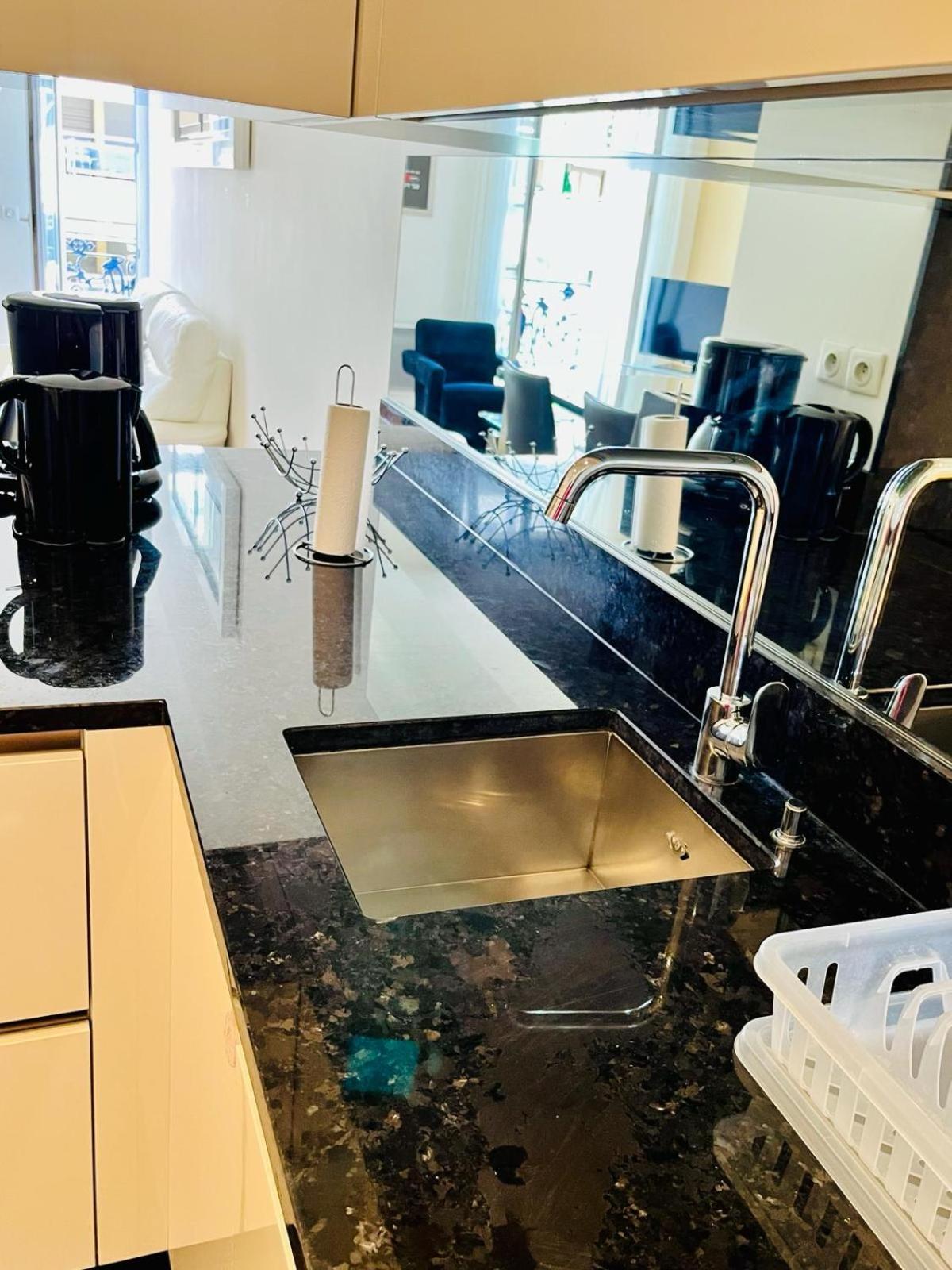 Golden Triangle 2Br/2Ba Apartment Cannes Ngoại thất bức ảnh