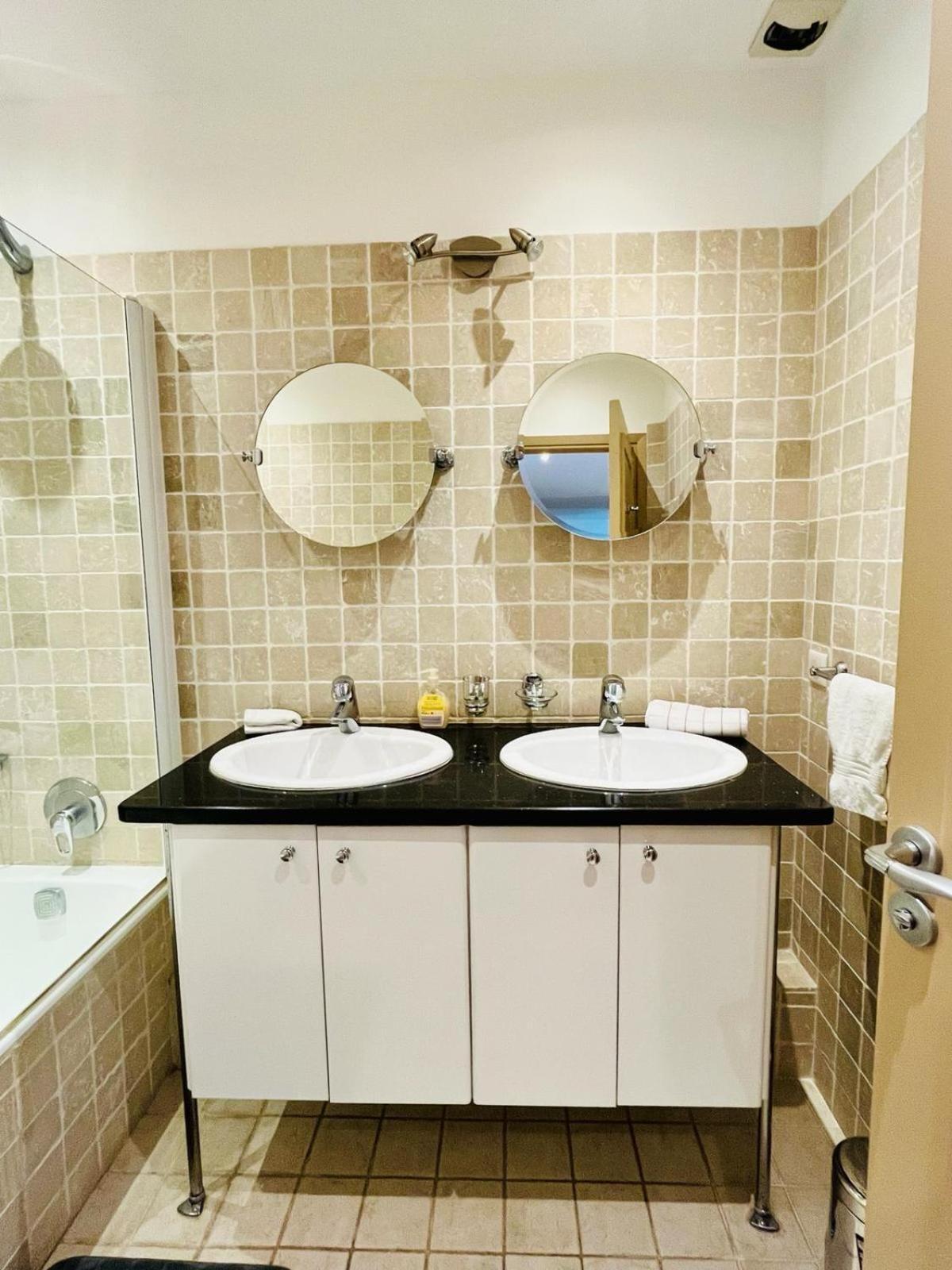 Golden Triangle 2Br/2Ba Apartment Cannes Ngoại thất bức ảnh